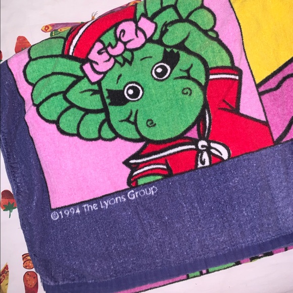 Vintage 1994 Barney & Friends Beach/Bath Towel - Picture 3 of 10